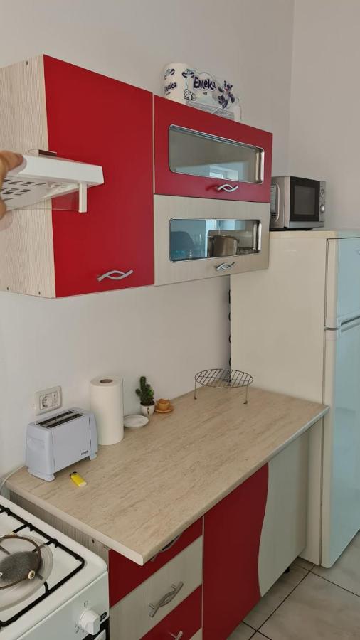 Apartament centru plaja modern Constanţa Exterior foto